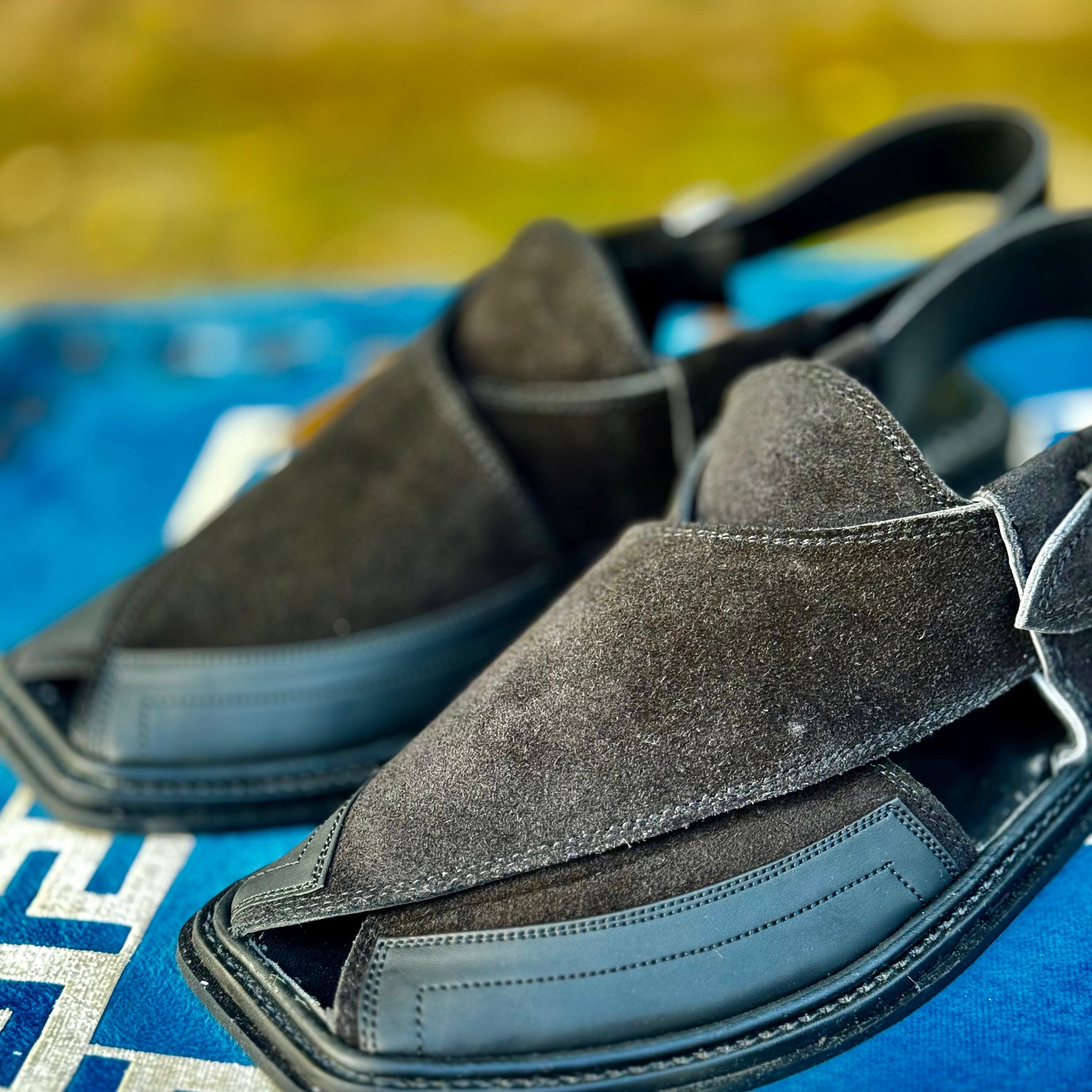 Classic Suede Black