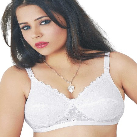 Model Bra